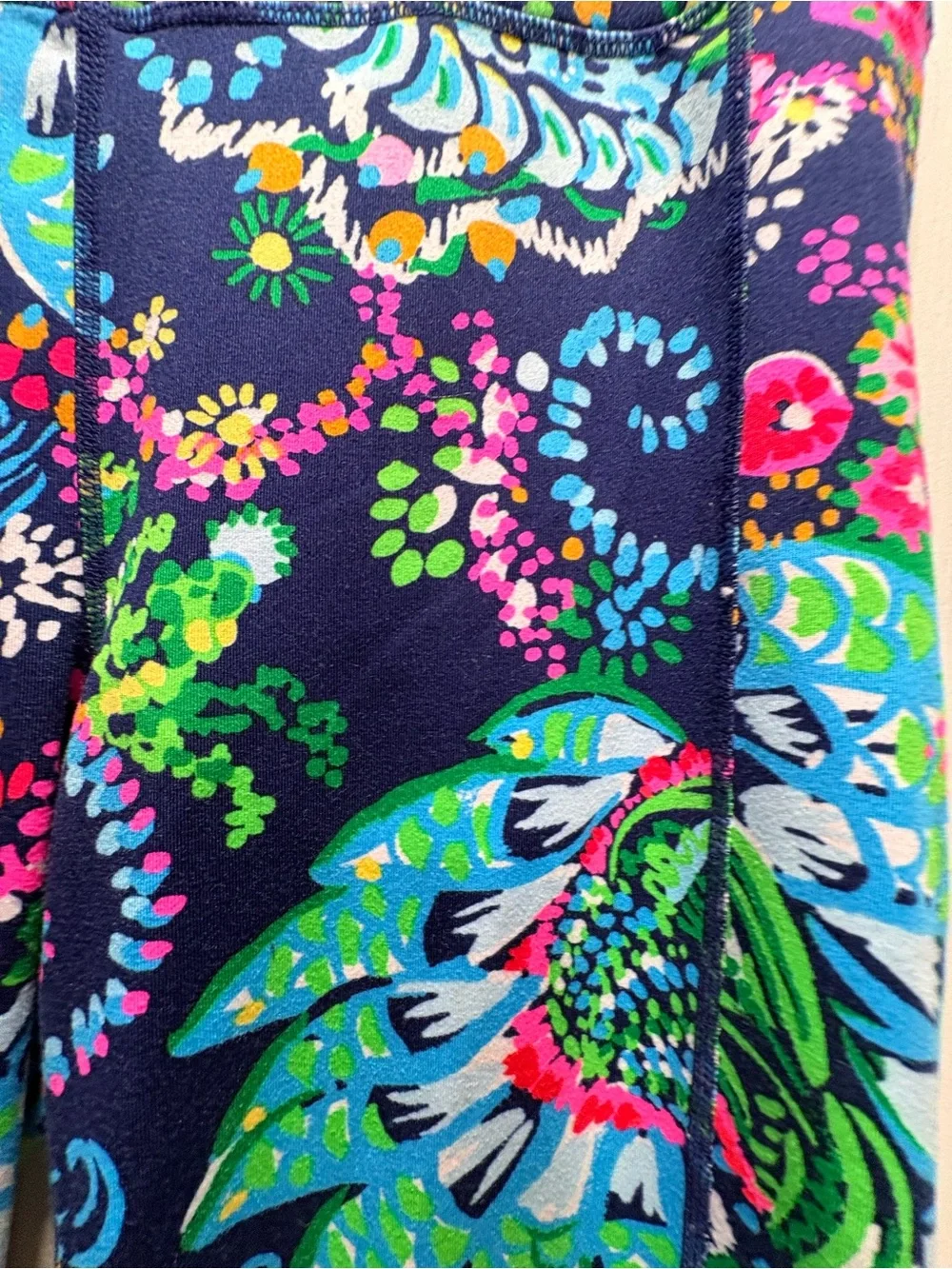 Lilly Pulitzer Women's Navy Floral Print Capri Leggings - Picture 3 of 6